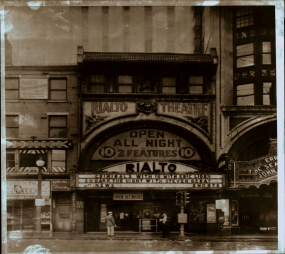 An arched theatre marquee that reads "Rialto".